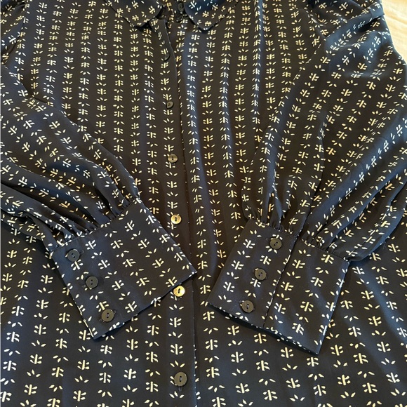 Three (3) - Ann Taylor Factory Floral and Patterned Blouses - Rust, Navy, Beige - Picture 9 of 10